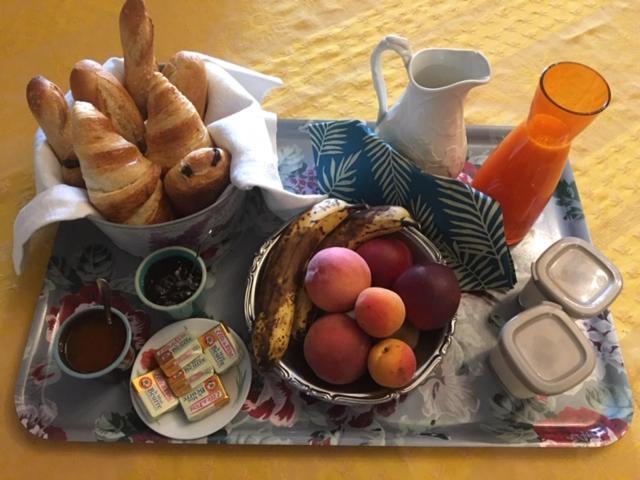 Roulotte La Souleillade Bed & Breakfast Saint-Sernin  Ngoại thất bức ảnh