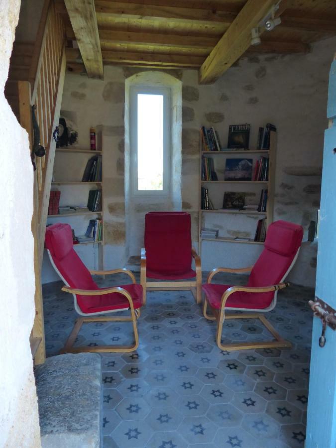 Roulotte La Souleillade Bed & Breakfast Saint-Sernin  Ngoại thất bức ảnh